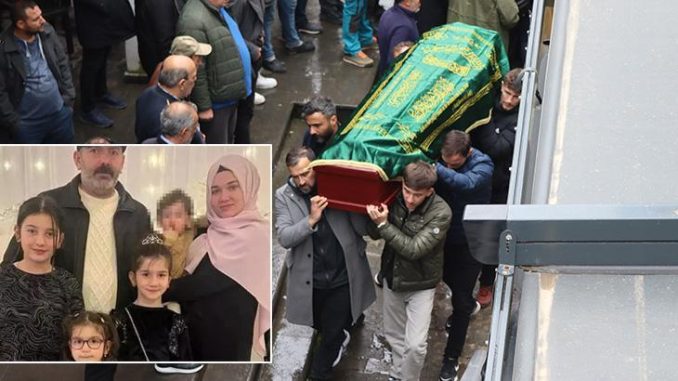 yanginda-olen-3-kardes-topraga-verildi-perisan-olmus-bir-aile-var-maTUaap1.jpg